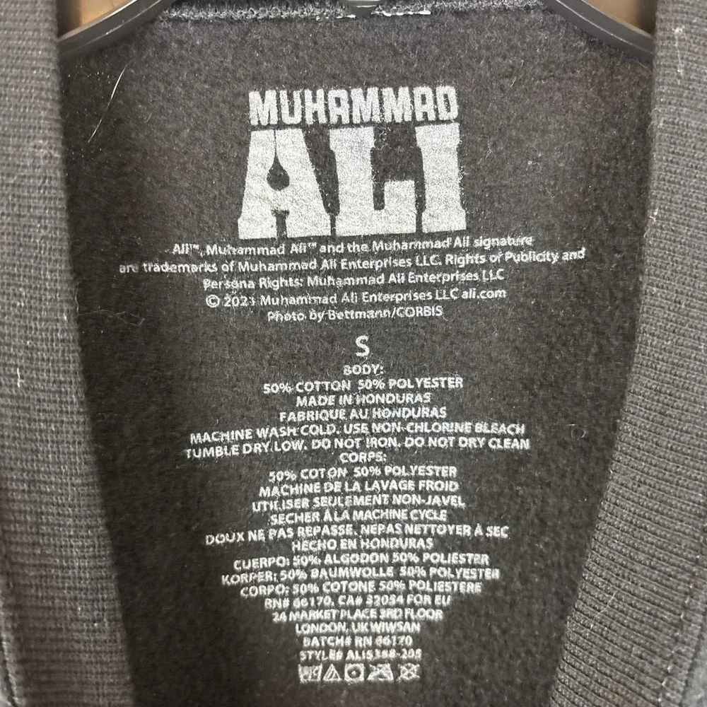 Mens Muhammad Ali black cotton & polyester crewneck sweatshirt - Picture 3 of 3